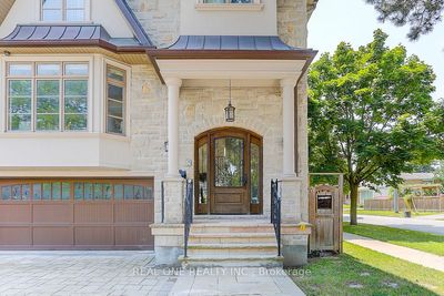 297 Churchill Ave, House other with 4 bedrooms, 6 bathrooms and 6 parking in North York ON | Image 3