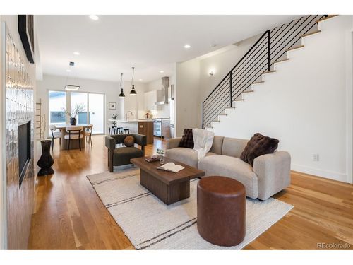 2240 S Lincoln St, Denver, CO, 80210-4411 | Card Image