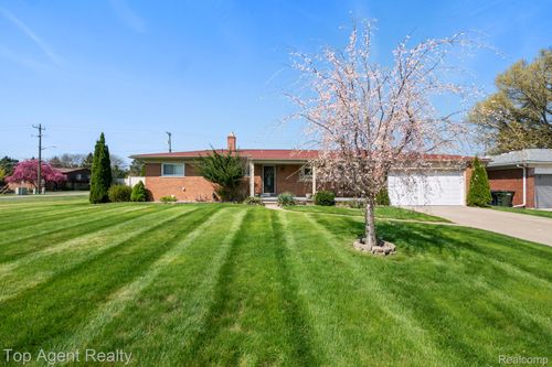 38011 Medville Drive, Sterling Heights, MI, 48312 | Card Image