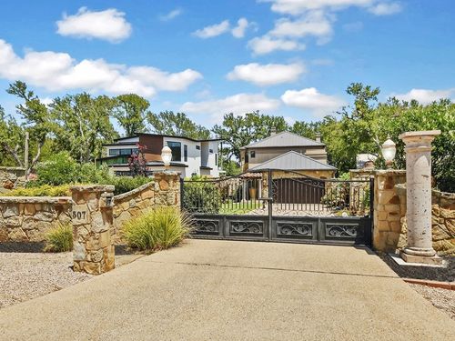 507 Sandy Mountain Dr, Sunrise Beach, TX, 78643-9264 | Card Image