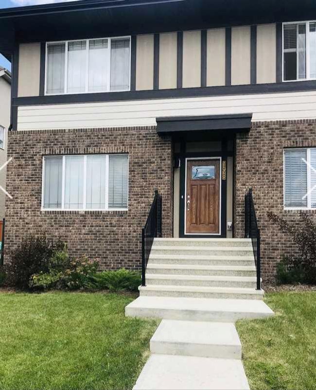 198 Masters Avenue Se, Home with 3 bedrooms, 3 bathrooms and 2 parking in Calgary AB | Image 2
