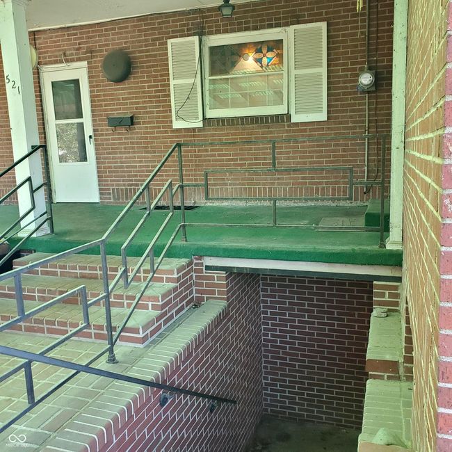 521 W Commerce St, House other with 4 bedrooms, 3 bathrooms and null parking in Brownstown IN | Image 4