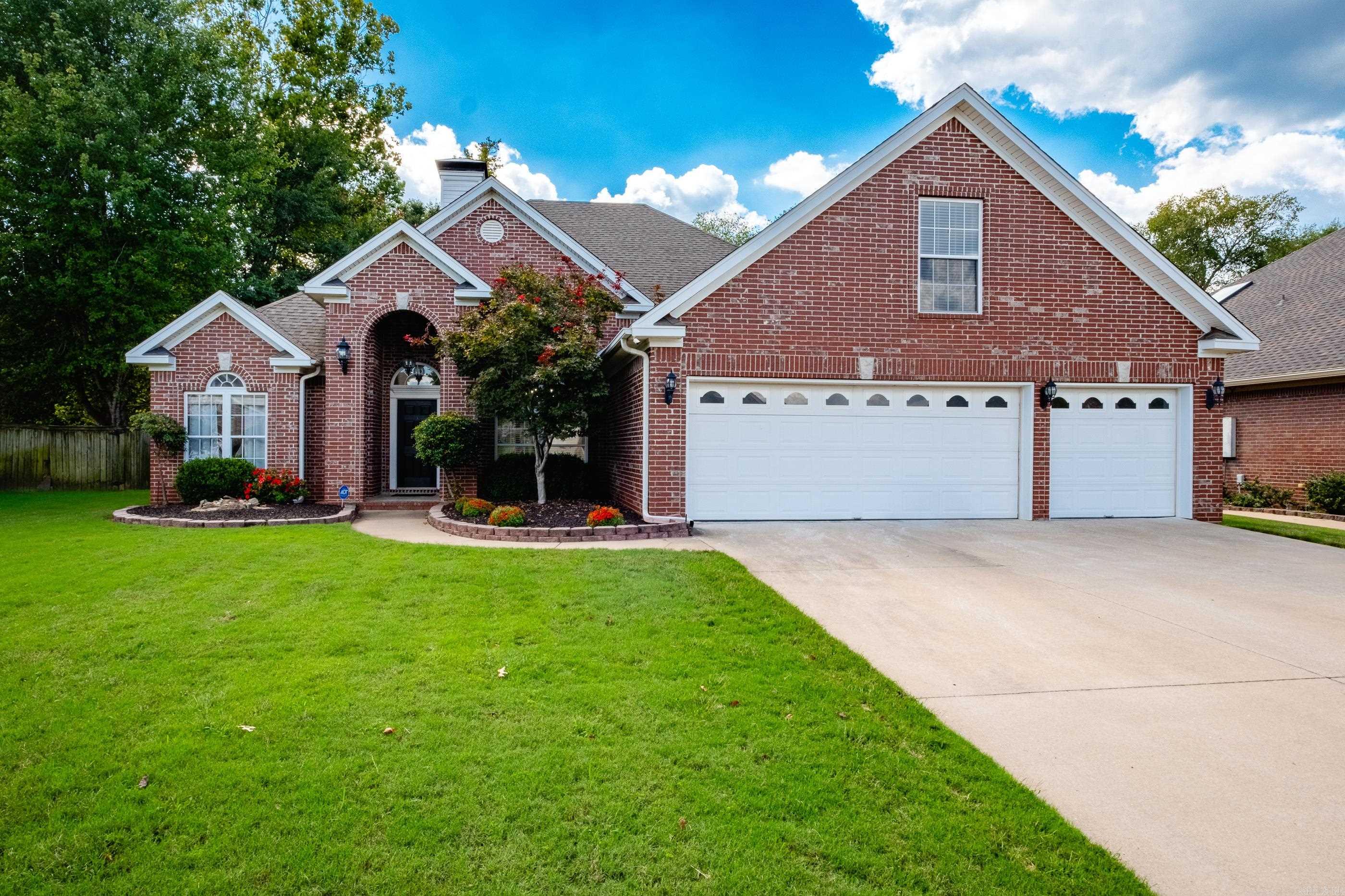 Hidden Valley Loop, Maumelle, AR 72113