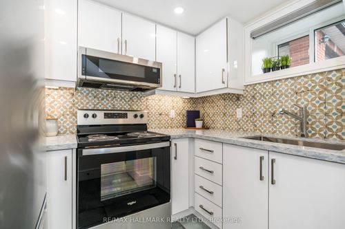 house-202 Rusholme Rd, Toronto, ON, M6H2Y8 | Card Image