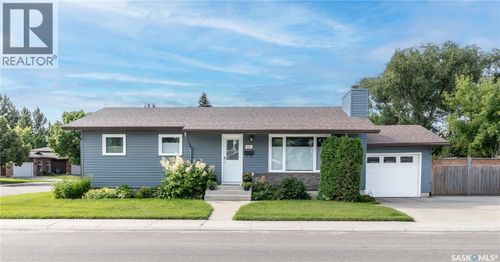 102 Wakaw Cres, Saskatoon, SK, S7J4E2 | Card Image