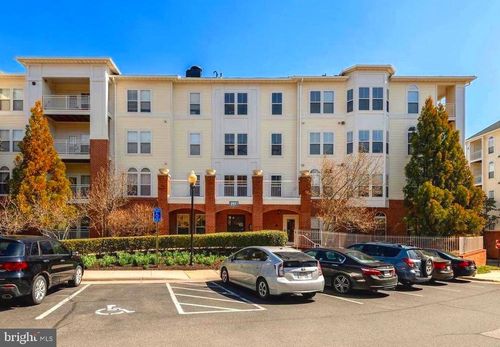 unit-116-2921 Deer Hollow Way, FAIRFAX, VA, 22031-6043 | Card Image