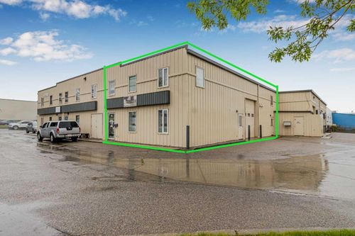 35-5080 12a Street Se, Calgary, AB, T2G5K9 | Card Image