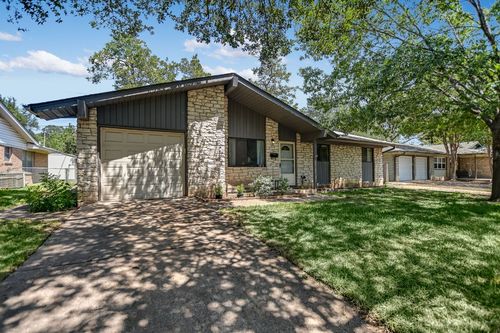1812 Burbank St, Austin, TX, 78757-2816 | Card Image