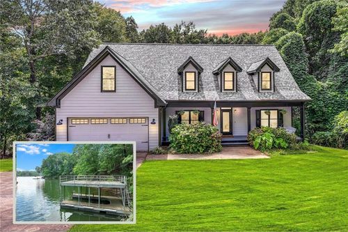 3342 Barry Ln, Gainesville, GA, 30506-3748 | Card Image
