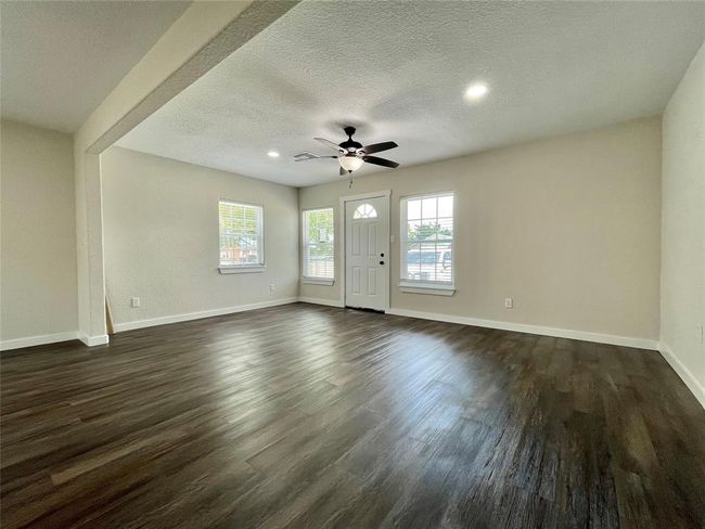 527 W 4 Th St, House other with 5 bedrooms, 3 bathrooms and null parking in Freeport TX | Image 5