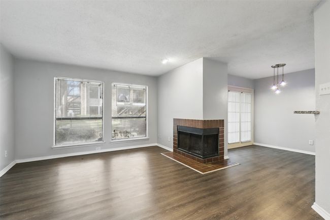 APT-126 - 1513 E Interstate 30, Condo with 2 bedrooms, 1 bathrooms and null parking in Garland TX | Image 4