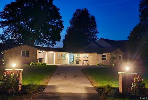 28975 Oak Grove Dr, Elkhart, IN, 46514-1109 | Card Image