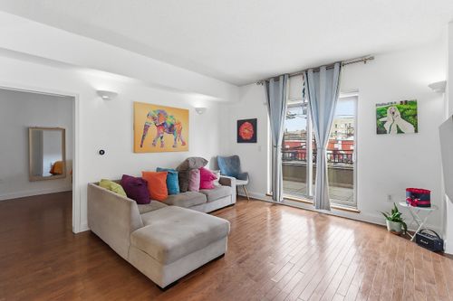 2e-4315 Park Ave, Union City, NJ, 07087-6566 | Card Image
