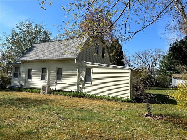 40 Lima St, House other with 3 bedrooms, 1 bathrooms and 4 parking in Warwick RI | Image 6