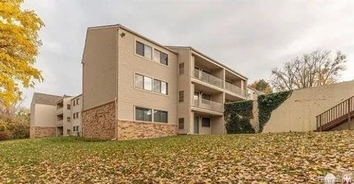 201-3865 Lone Pine Road, West Bloomfield Charter Township, MI, 48323 | Card Image