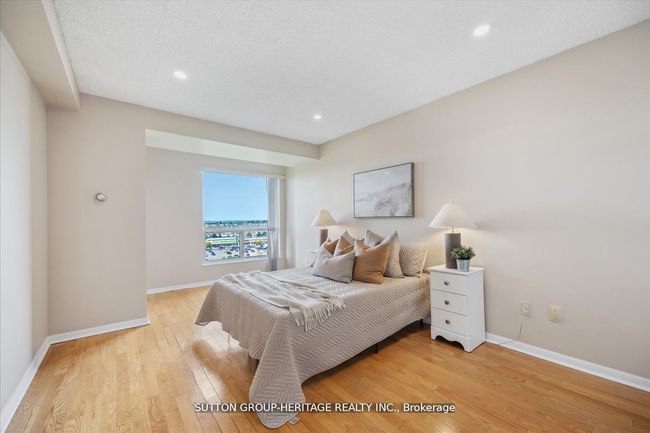 1206 - 712 Rossland Rd E, Condo with 2 bedrooms, 2 bathrooms and null parking in Whitby ON | Image 17