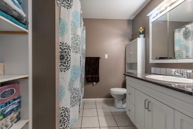 215 Heritage Court W, Home with 4 bedrooms, 2 bathrooms and 2 parking in Lethbridge AB | Image 29