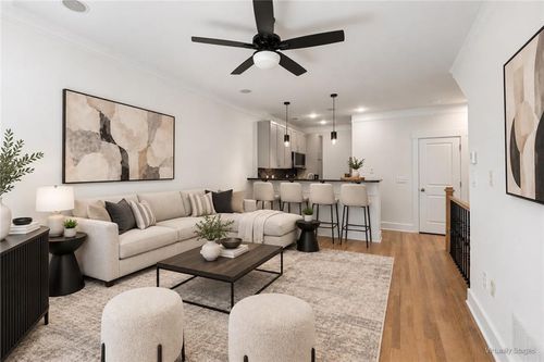 261-221 Semel Cir Nw, Atlanta, GA, 30309-1950 | Card Image
