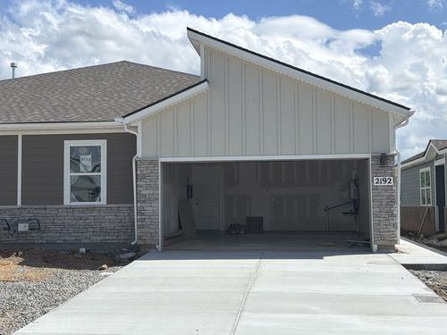 2192 Holmesburg Pvt Cir, Gallatin, TN, 37066-8255 | Card Image