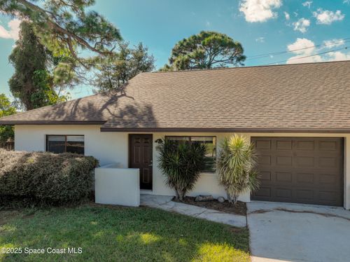 640 Casa Grande Dr, Melbourne, FL, 32940-7001 | Card Image