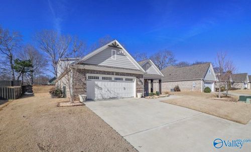 233 Dustin Ln Nw, Madison, AL, 35757-6972 | Card Image