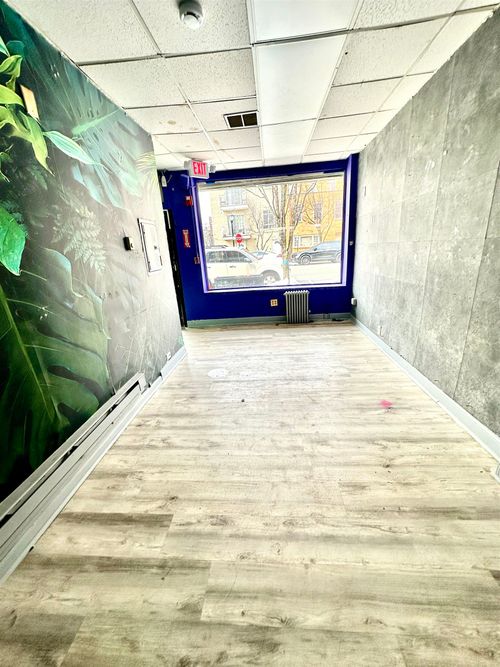 store-on-the-left-side-500 New York Ave, Union City, NJ, 07087 | Card Image