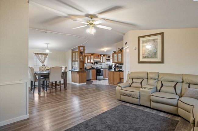 249 Sunshine Cir Sw, Home with 3 bedrooms, 2 bathrooms and null parking in Mattawa WA | Image 7