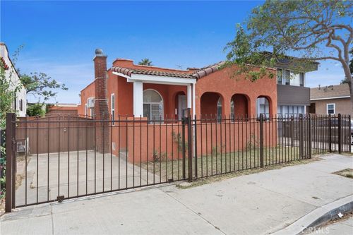 236 W Arbor Vitae St, Inglewood, CA, 90301-3751 | Card Image