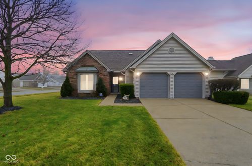 7915 Trotwood Cir, Indianapolis, IN, 46256-4026 | Card Image
