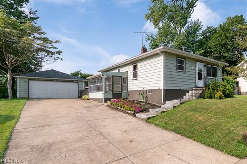 1880 Adelaide Blvd, Akron, OH, 44305-4351 | Card Image