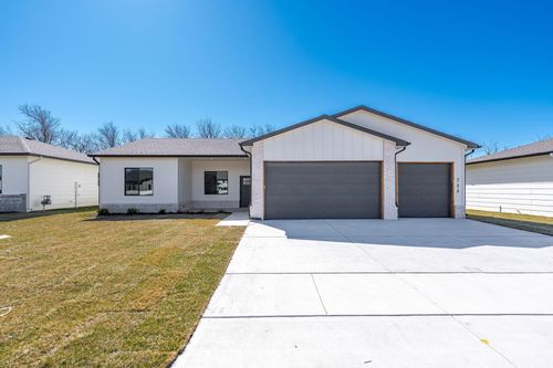 713 Elmwood St, Park City, KS, 67147-1125 | Card Image