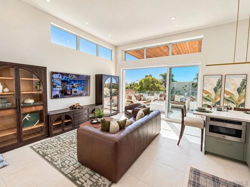 3-3905 Haines St., San Diego, CA, 92109 | Card Image