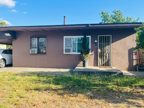 328 W Cleveland, Madera, CA, 93638 | Card Image