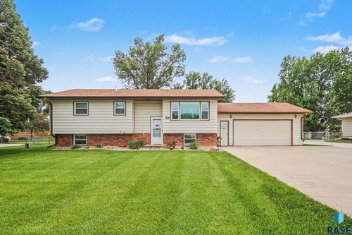 6605 W 10th St Street, Sioux Falls, SD, 57107 | Card Image