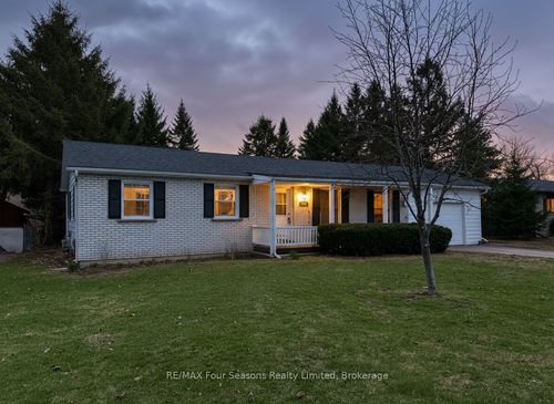 207 Christopher St, Clearview, ON, L0M1S0 | Card Image