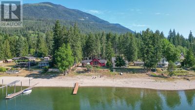 7606 Highway 3 A, House other with 3 bedrooms, 2 bathrooms and 2 parking in Balfour BC | Image 1