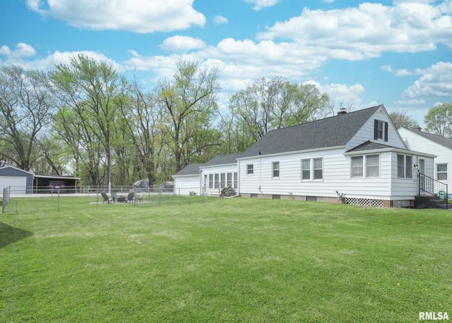 110 18 Th Ave, House other with 3 bedrooms, 1 bathrooms and null parking in Moline IL | Image 30