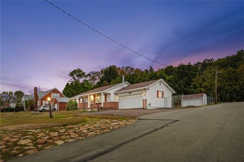 678 W Main St, Somerset, PA, 15501-1242 | Card Image