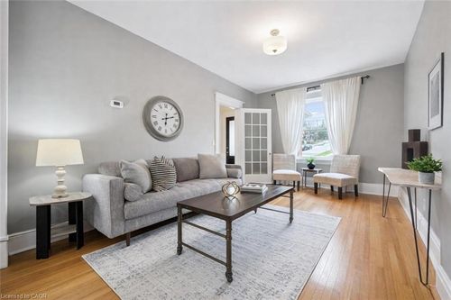 166 Waterloo Ave, Guelph, ON, N1H3J1 | Card Image