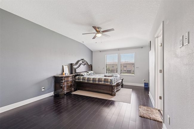 11617 Crowned Sparrow Ln, Townhouse with 3 bedrooms, 3 bathrooms and null parking in TAMPA FL | Image 12