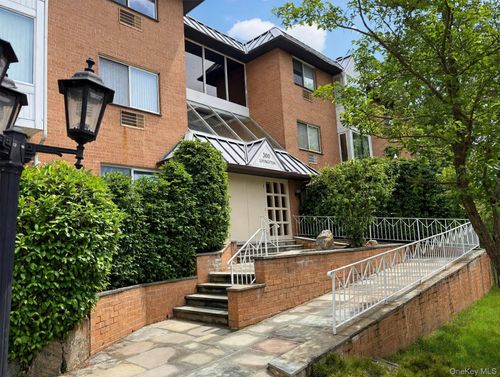 1b-300 Livingston Ave, Mamaroneck, NY, 10543-3548 | Card Image