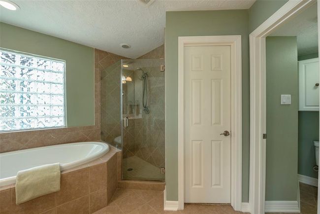 131 Isles End Rd, House other with 4 bedrooms, 5 bathrooms and 2 parking in Tiki Island TX | Image 24