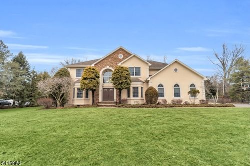 1 Sherwood Ct, Old Tappan, NJ, 07675-7404 | Card Image