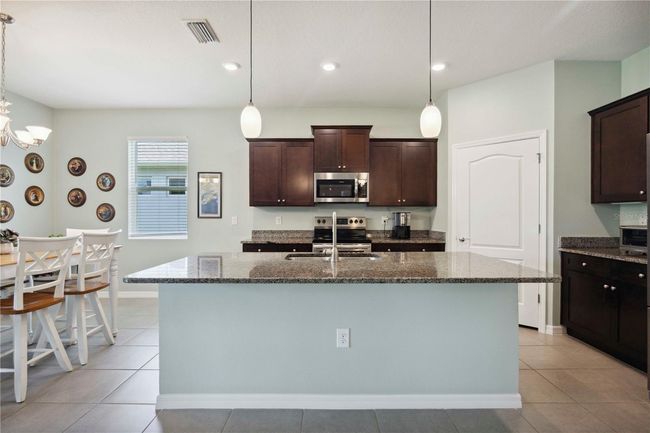 13804 Woodbridge Ter, House other with 3 bedrooms, 2 bathrooms and null parking in LAKEWOOD RANCH FL | Image 11