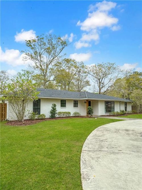 305 E Pearl Dr, Slidell, LA, 70461-1515 | Card Image