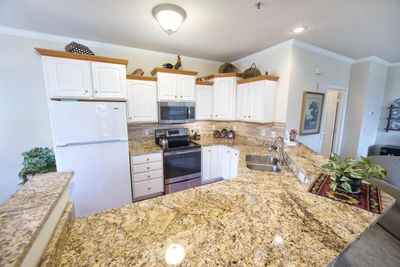 9263 S 51st Street, Condo with 3 bedrooms, 3 bathrooms and null parking in FRANKLIN WI | Image 3