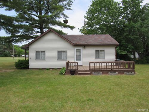 402 Federal Ave, Houghton Lake, MI, 48629-9074 | Card Image