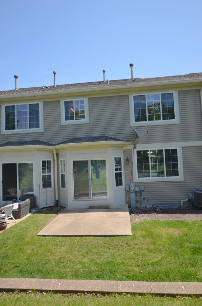 1211 Townes Cir, Townhouse with 3 bedrooms, 4 bathrooms and 2 parking in Aurora IL | Image 45