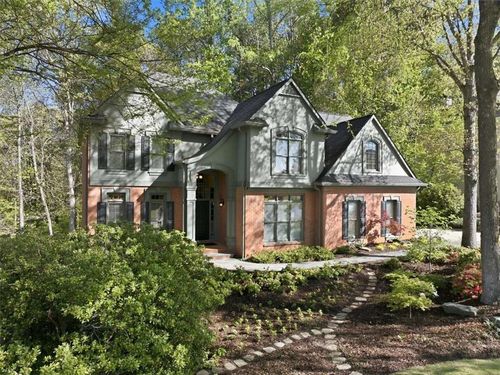 1700 Chattahoochee Run Dr, Suwanee, GA, 30024-3815 | Card Image