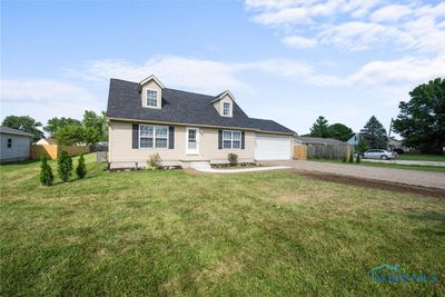 23245 State Route 51, House other with 3 bedrooms, 2 bathrooms and 2 parking in Genoa OH | Image 1